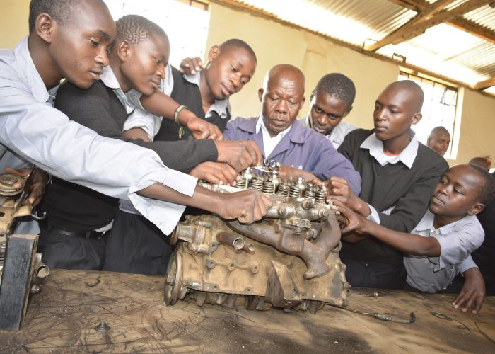 Motor vehicle mechanics workshop